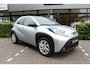 Toyota Aygo X 1.0 VVT-i MT first | Rijklaar | Stoelverw. | Clima | LED | Apple/Android | Privacy glass | LM-velgen | Dealer onderhouden