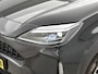 Toyota Yaris Cross 1.5 Hybrid 115 First Edition Comfort Pack | BTW voertuig | Dodehoek detectie | Stoel+stuurverwarming | Parkeersensoren voor+achter | Draadloze telefoonlader | Apple CarPlay/Android Auto | Cruise Control Adaptive |