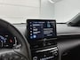 Toyota Yaris Cross 1.5 Hybrid 115 First Edition Comfort Pack | BTW voertuig | Dodehoek detectie | Stoel+stuurverwarming | Parkeersensoren voor+achter | Draadloze telefoonlader | Apple CarPlay/Android Auto | Cruise Control Adaptive |