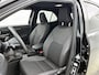 Toyota Yaris Cross 1.5 Hybrid 115 First Edition Comfort Pack | BTW voertuig | Dodehoek detectie | Stoel+stuurverwarming | Parkeersensoren voor+achter | Draadloze telefoonlader | Apple CarPlay/Android Auto | Cruise Control Adaptive |