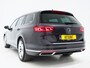 Volkswagen Passat Variant 1.4 TSI PHEV GTE | Panoramadak | Leder/Alcantara | Trekhaak | Massage | 360 | Sfeerlicht | Keyless