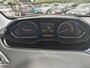Peugeot 2008 1.2 PureTech Allure,Climate control,Automaat,Navi,Parkeersensoren,Panoramadak,Cruise control