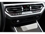 BMW 3-Serie 320e M-sport Dravitgrijs Schuifdak Carbon 19-inch Camera Stoelverwarming