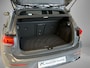 Volkswagen Golf 1.5eTSI/150PK R-Line DSG · Navigatie · Camera + Parkeersensoren · Apple/Android Car Play · 18'' Velgen ·