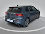 Volkswagen Golf 1.5eTSI/150PK R-Line DSG · Navigatie · Camera + Parkeersensoren · Apple/Android Car Play · 18'' Velgen ·