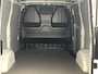 Volkswagen Transporter T7 2.0 TDI 110pk L1 | Camera | Cruise Control | Navigatie via Apple Carplay / Android Auto | Laadruimte betimmerd |