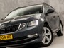 Skoda Octavia Combi 1.4 TSI Sport 150Pk Automaat (APPLE CARPLAY, GROOT NAVI, CLIMATE, STOELVERWARMING, SPORTSTOELEN, GETINT GLAS, PARKEERSENSOREN, CRUISE, NIEUWSTAAT)