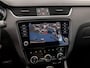 Skoda Octavia Combi 1.4 TSI Sport 150Pk Automaat (APPLE CARPLAY, GROOT NAVI, CLIMATE, STOELVERWARMING, SPORTSTOELEN, GETINT GLAS, PARKEERSENSOREN, CRUISE, NIEUWSTAAT)