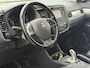 Mitsubishi Outlander 2.0 PHEV Instyle Plus - Cool Silver - Trekhaak/Camera/Compleet gedocumenteerd