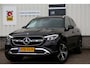 Mercedes-Benz GLC 300e 4MATIC Plug in hybride PHEV*Perfect MB Onderh.*1ste Eig.*Luchtvering/Elek. Trekhaak/ACC/Stoelverw./Stuurverw./Dodehoek/LED/Camera/Apple Carplay-Android/Parkeersens.V+A/18 inch LM*