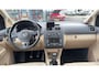 Volkswagen Touran 1.2 TSI 105pk 7-Persoons Clima Navi Trekhaak 1300kg.