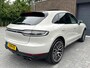 Porsche Macan 2.0, Facelift, Luchtvering, Pano, Sportuitlaat, Leder, Stuurverw, Krijt Grijs