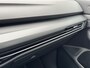 Volkswagen Golf 1.5 130pk eTSI R-Line Business Parkeersensoren voor en achter | 'App-Connect' voor Apple CarPlay en Android Auto | Digitale radio-ontvangst DAB+