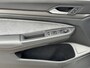 Volkswagen Golf 1.5 130pk eTSI R-Line Business Parkeersensoren voor en achter | 'App-Connect' voor Apple CarPlay en Android Auto | Digitale radio-ontvangst DAB+