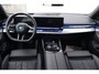 BMW 5-Serie 530e M Sport Edition I Panorama dak I Harman kardon I Stoel koeling/ verwarming I head-Up I 20" I memory seats