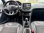 Peugeot 2008 1.2 VTi Allure met parkeersensoren en navigatie en bluetooth telefoon / media en cruise controle