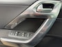 Peugeot 2008 1.2 VTi Allure met parkeersensoren en navigatie en bluetooth telefoon / media en cruise controle