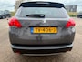 Peugeot 2008 1.2 VTi Allure met parkeersensoren en navigatie en bluetooth telefoon / media en cruise controle