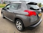 Peugeot 2008 1.2 VTi Allure met parkeersensoren en navigatie en bluetooth telefoon / media en cruise controle