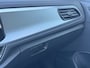 Volkswagen T-Roc 1.0 115pk TSI Life Edition Achteruitrijcamera 'Rear View' | Parkeerassistent (Park Assist) | Automatische airconditioning 'Climatronic', 2-zone