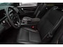 Land Rover Discovery Sport 1.5 P270e PHEV Panodak Leer Navi Camera PDC LM velgen Elektr. achterklep Elektr. trekhaak Meridian Soundsystem Climate Memory seats Stoelverwarming voor & achter LM velgen