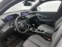 Peugeot 2008 1.2 100pk Allure | Trekhaak | Navigatie | Climate Control | Cruise Control | Camera | 17"LMV | Stoelverwarming | Keyless Entry/start |