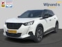 Peugeot 2008 1.2T 130pk GT | Panorama | Camera | Stoelverwarming | Bi-color |