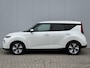 Kia e-Soul DynamicPlusLine 64 kWh | Stoel- Stuurverwarming | Achteruitrijcamera | Adaptieve Cruise Control | DAB Radio | Climate Control |