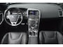 Volvo XC60 5 Cilinder AWD D4 R-Design | Adaptive Cruise | Panoramadak | Trekhaak 2000KG | Stoel + Stuur Verwarmd | Standkachel |