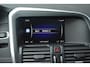 Volvo XC60 5 Cilinder AWD D4 R-Design | Adaptive Cruise | Panoramadak | Trekhaak 2000KG | Stoel + Stuur Verwarmd | Standkachel |