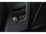 Volvo XC60 5 Cilinder AWD D4 R-Design | Adaptive Cruise | Panoramadak | Trekhaak 2000KG | Stoel + Stuur Verwarmd | Standkachel |