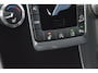 Volvo XC60 5 Cilinder AWD D4 R-Design | Adaptive Cruise | Panoramadak | Trekhaak 2000KG | Stoel + Stuur Verwarmd | Standkachel |