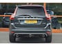 Volvo XC60 5 Cilinder AWD D4 R-Design | Adaptive Cruise | Panoramadak | Trekhaak 2000KG | Stoel + Stuur Verwarmd | Standkachel |