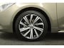 Toyota Corolla Touring Sports 1.8 Hybrid Executive Limited | Head Up Display | Stoel- en Stuurwielverwarming | Bearlock | Camera | Privacy Glass | Bi-Tone |