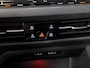Volkswagen Golf 1.5 eTSI R-Line Business+ / 150pk / Achteruitrij camera / Stoelverwarming /