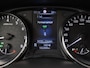 Nissan Qashqai 1.2 N-Vision Sport Automaat (PANORAMADAK, NAVIGATIE, 360 CAMERA, GETINT GLAS, SPORTSTOELEN, KEYLESS, TREKHAAK, NIEUWSTAAT)