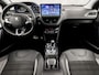 Peugeot 2008 1.2 PureTech Allure Sport Pack Automaat (PANORAMADAK, NAVIGATIE, CLIMATE, LEDER, LM VELGEN, SPORTSTOELEN, GETINT GLAS, TREKHAAK, CRUISE, NIEUWSTAAT)