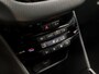 Peugeot 2008 1.2 PureTech Allure Sport Pack Automaat (PANORAMADAK, NAVIGATIE, CLIMATE, LEDER, LM VELGEN, SPORTSTOELEN, GETINT GLAS, TREKHAAK, CRUISE, NIEUWSTAAT)