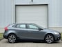 Volvo V40 Cross Country 2.0 T3 Summum / Trekhaak / Achteruitrijcamera & sensoren achter / Stoelverwarming / Elektrisch verstelbare bestuurdersstoel / Cruise Control / Climate Control /