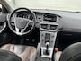 Volvo V40 Cross Country 2.0 T3 Summum / Trekhaak / Achteruitrijcamera & sensoren achter / Stoelverwarming / Elektrisch verstelbare bestuurdersstoel / Cruise Control / Climate Control /