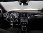 Volkswagen T-Roc 1.5 TSI Sport 150 pk Automaat (DSG) | Navigatie via App | Parkeersensoren | Autom. airco | Stoelverwarming | Black Style pakket |
