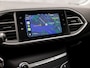 Peugeot 308 SW 1.2 PureTech Sport (PANORAMADAK, APPLE CARPLAY, GROOT NAVI, PARKEERSENSOREN, GETINT GLAS, SPORTSTOELEN, LANE ASSIST, CRUISE, NIEUWSTAAT)