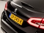 Peugeot 308 SW 1.2 PureTech Sport (PANORAMADAK, APPLE CARPLAY, GROOT NAVI, PARKEERSENSOREN, GETINT GLAS, SPORTSTOELEN, LANE ASSIST, CRUISE, NIEUWSTAAT)