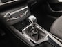 Peugeot 308 SW 1.2 PureTech Sport (PANORAMADAK, APPLE CARPLAY, GROOT NAVI, PARKEERSENSOREN, GETINT GLAS, SPORTSTOELEN, LANE ASSIST, CRUISE, NIEUWSTAAT)