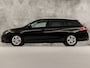 Peugeot 308 SW 1.2 PureTech Sport (PANORAMADAK, APPLE CARPLAY, GROOT NAVI, PARKEERSENSOREN, GETINT GLAS, SPORTSTOELEN, LANE ASSIST, CRUISE, NIEUWSTAAT)