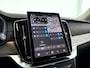 Volvo XC90 T8 Plug-in hybrid AWD Ultra Dark | Panoramadak | 360º camera | Luchtvering | Head- Up display | Bowers & Wilkins | Stoelventilatie | Trekhaak