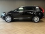 Volvo XC60 AUT. *GRIJS KENTEKEN * KETTING VERVANGEN* TREKHAAK AIRCO NAVIGATIE LEDER CRUISE PDC STOELVERWARMING BLUETOOTH