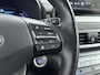 Hyundai Kona Electric EV COMFORT SMART 64 kWh | SOH 95.1% | NAVIGATIE | HUD | STOEL/STUURVERWARMING | ACHTERUITRIJ CAMERA |