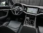 Volkswagen Touareg 3.0 TSi eHybrid 4MOTION Elegance | Panoramadak | Luchtvering | Stoelventilatie + Massage | HUD | 360 Camera | Ambiance Interieur | Trekhaak | Adaptive Cruise | IQ Light |