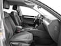 Volkswagen Passat 1.4 TSI 218pk DSG PHEV GTE Business · Camera · Inklap. Trekhaak · Matrix LED · Stoelverwarming · Dodehoeksensor · Elek. Achterklep ·